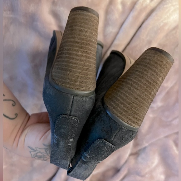 Vince Camuto Francia Bootie Boots Winter Dark Grey Suede Womens Size 8.5 M - Picture 7 of 8